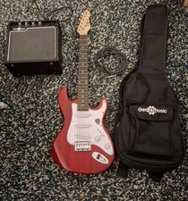 Gear4music La Electric Guitar Red Right Handed With 10w Amplifier . With Case