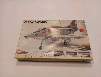 Testors-Italeri, Model Airplane Kit, 1/72 Scale McDonnell-Douglas A-4E/F Skyhawk