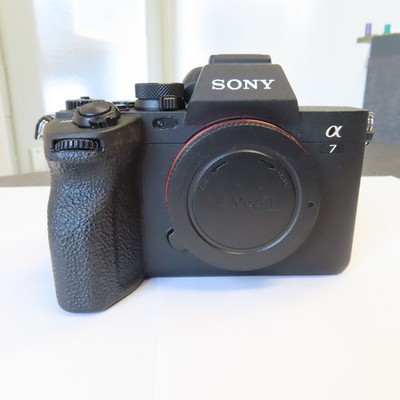 Sony Alpha 7  / 33 MP Spiegellose Systemkamera  Nur Gehäuse / Body 59003 Auslös.