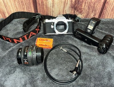 VTG Pentax ME SUPER 35mm SLR Camera Kit w/F Zoom 37-70 Lens,Accessories Untested