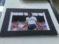 RICKY HILL  LUTON TOWN  SIGNED MOUNTED PICTURE 7X9 INCHES