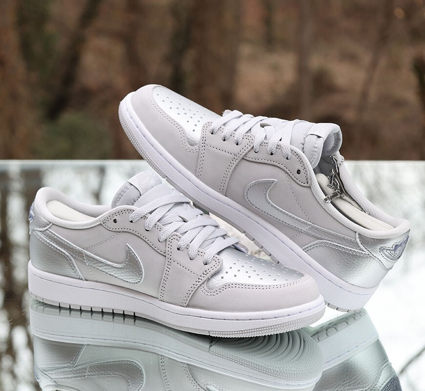 Nike Air Jordan 1 Retro Low OG Metallic Silver Men's Size 9