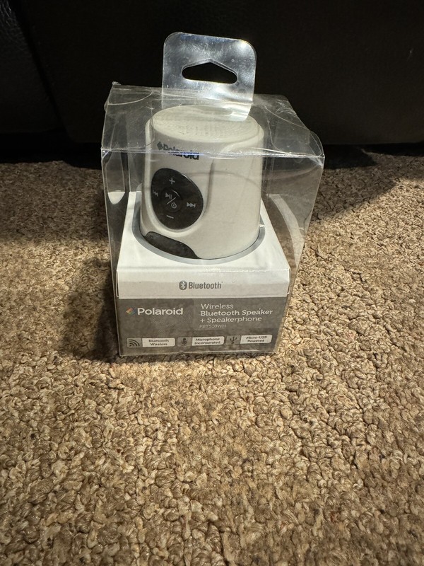 NEW Polaroid Rechargeable Wireless Bluetooth Speaker +speakerphone.