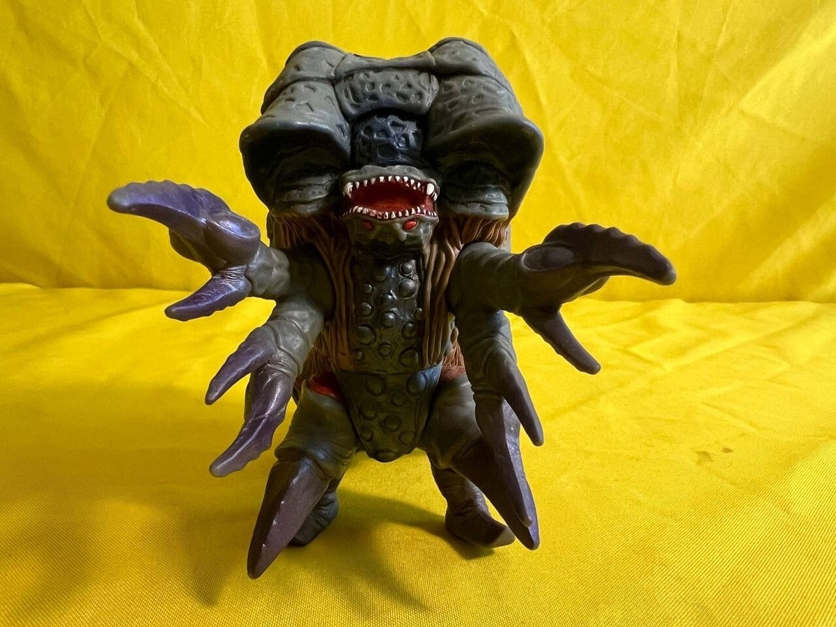 SOFUBI GATANOZOA ULTRAMAN ULTRA MONSTER SOFT VINYL FIGURE