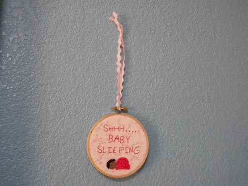 Hoop Art "Shhh....Baby Sleeping" Sign Hand Embroidered - Picture 3 of 4