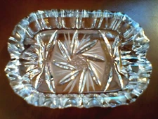 VINTAGE CLEAR CRYSTAL GLASS SMALL ASHTRAY ETCHED STARBURST 3.5" X 2.5"