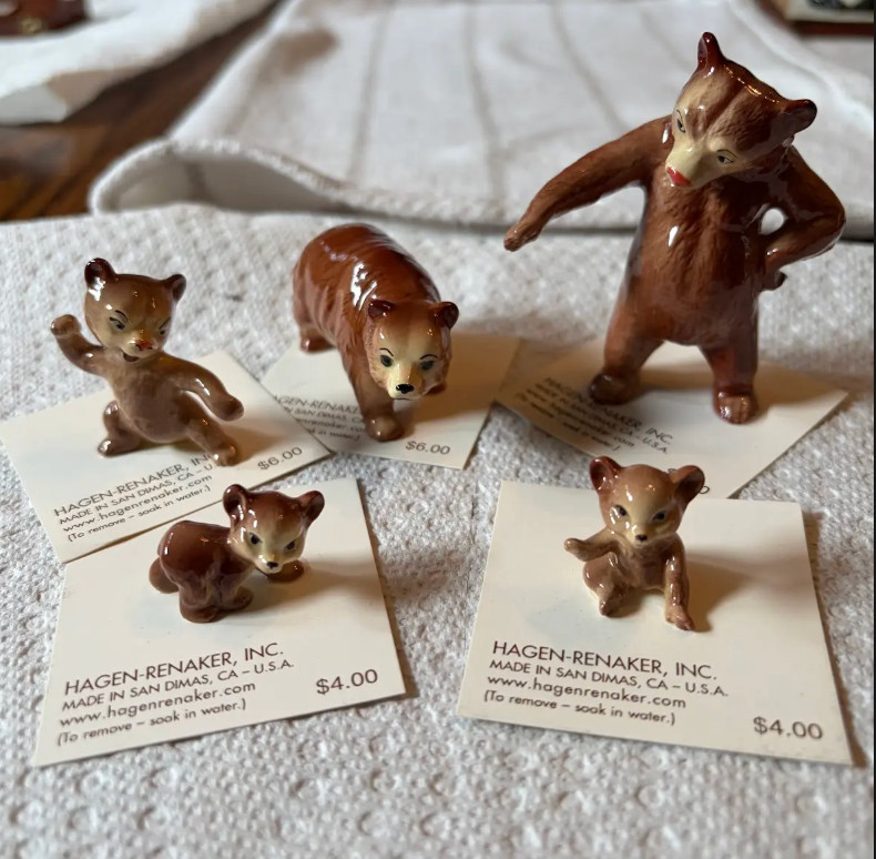 Hagen Renaker Retired Bears Lot of 5, Mama Bear, Papa Bear, 3 cubs, New on paper