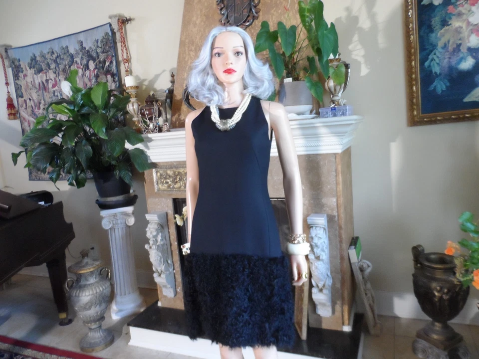 Vestido Vaina Akris / Bergdorf Goodman Negro Halter con Detalle de Borde de Piel de Cordero Talla 4 Foto 2 de 4