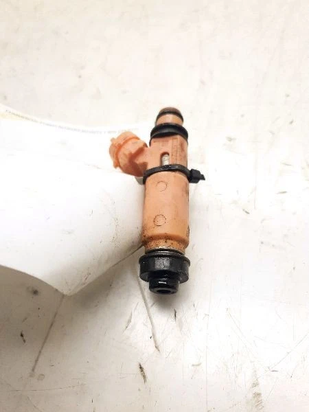 04-08 TOYOTA SOLARA SLE 3.3L 6CYL Inyector de combustible  Foto 2 de 4