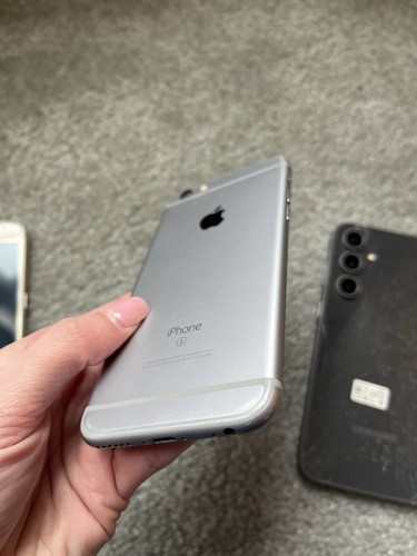 LOT OF 3 BROKEN PHONES: SM-S711U S23 / IPHONE 6S / SAMSUNG GALAXY S6 AS IS - Picture 7 of 11