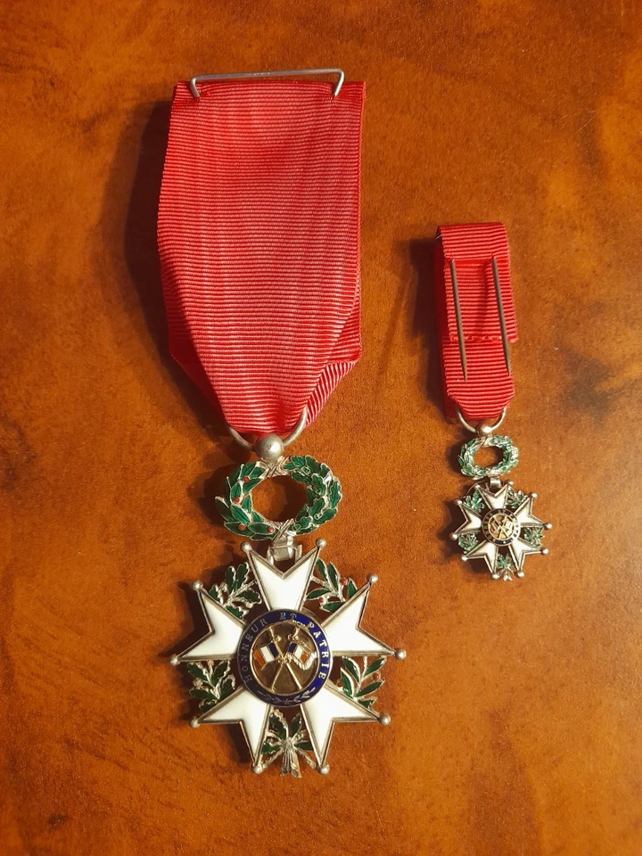 Légion d'honneur chevalier 3°République 1870, avec écrin et miniature - Photo 2/2