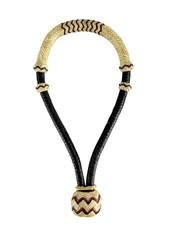 Showman 5/8" Natural/Black/Burgundy Rawhide Core Bosal