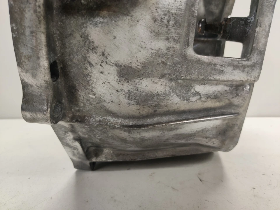 95-04 Toyota Tacoma W59 5 Speed Transmission Bell housing - Image 2 of 4