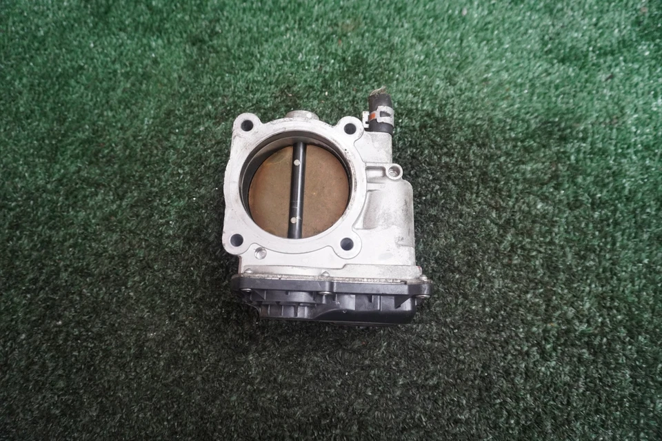 Toyota Sienna 2006 2007 motor de 3,5 L carrocería del acelerador fabricante de equipos originales 133 k millas 220300P050 Foto 2 de 4