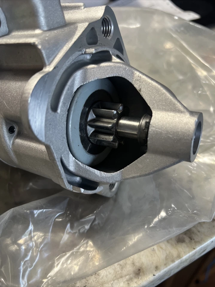 Motor de arranque Valeo nuevo OE- D7R33 para Audi 80 90 A4 A6, Skoda Superb, VW Passat 1.9L Foto 4 de 4