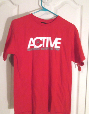 Active Brand Registered Trademark 1989 Red T-Shirt Size M Short Sleeve