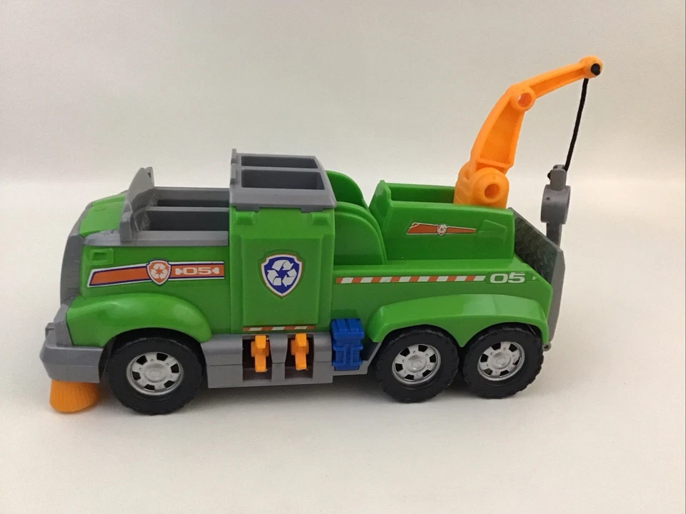 Paw Patrol Total Team Rescue Rocky Ultimate Recycling ♻️ Truck 7 Mini Pups - Image 2 of 4