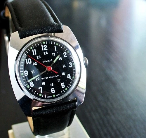 VINTAGE TIMEX 1974 SPORT 1-24 MILITARY BLACK DIAL MECHANICAL WIND UP MEN'S WATCH