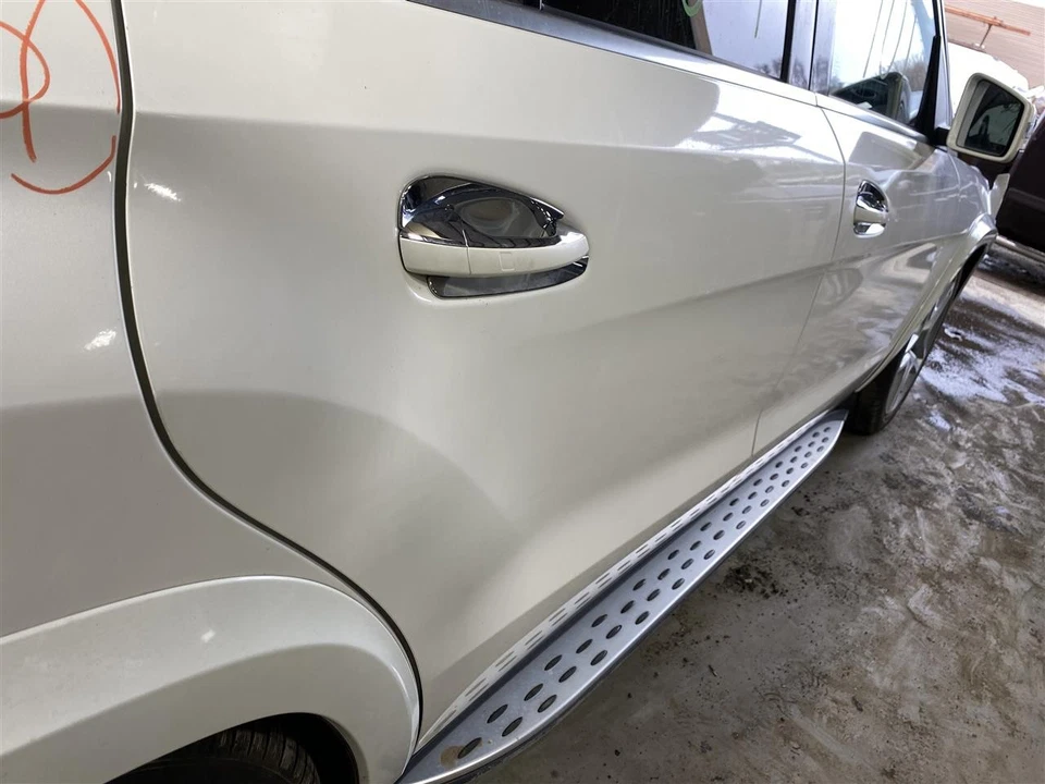 REAR DOOR Mercedes-Benz Gl350 Gl450 Gl550 GL63 AMG 13 14 15 Right White 1390444 Foto 2 de 4