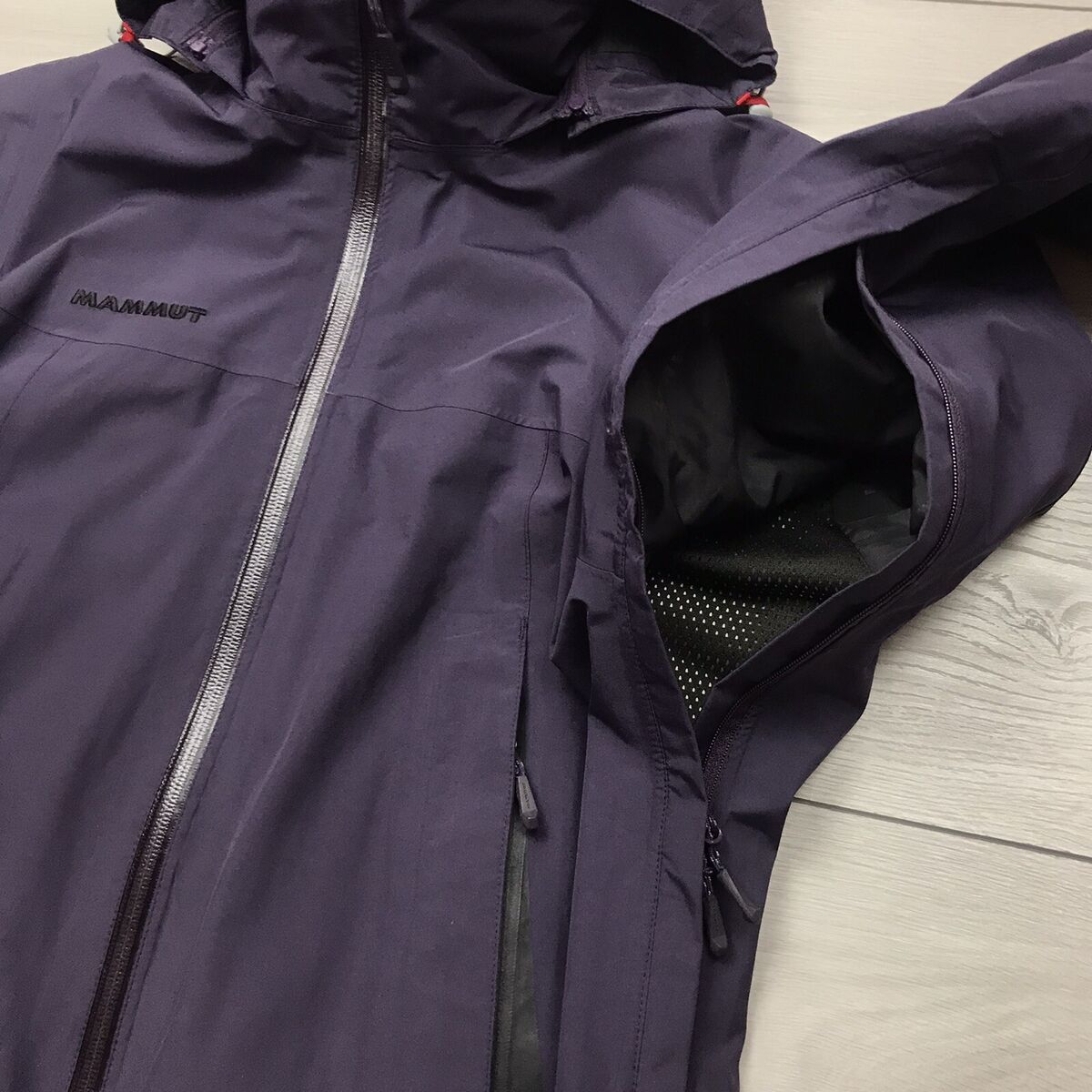 Mammut Gore-Tex Performance Shell Womens Jacket Purple Size Mammut Gore-Tex Performance Shell Womens Jacket Purple Size