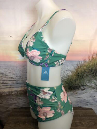 NWT Cupshe Two Piece Swimsuit Size Medium Green Floral - Picture 2 of 4