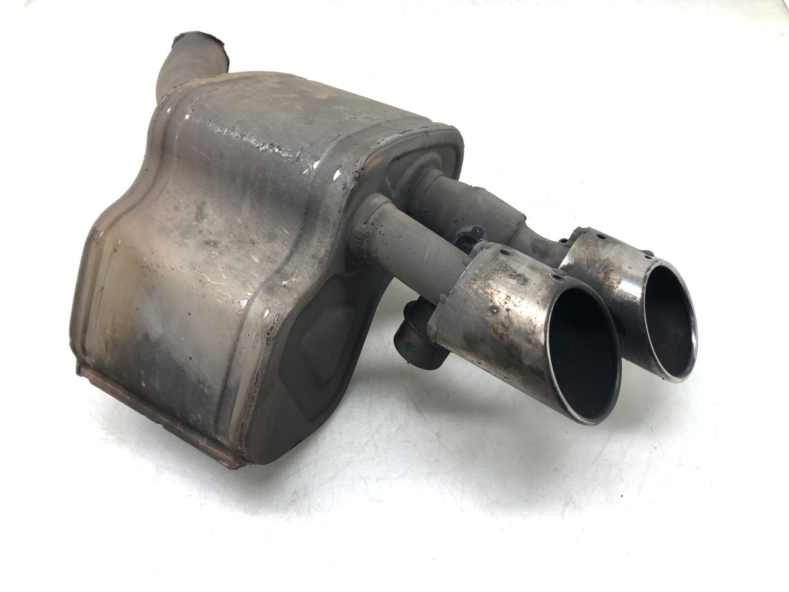 2014-2019 MASERATI GHIBLI S RIGHT REAR EXHAUST MUFFLER BAFFLE TIPS SILENCER OEM.