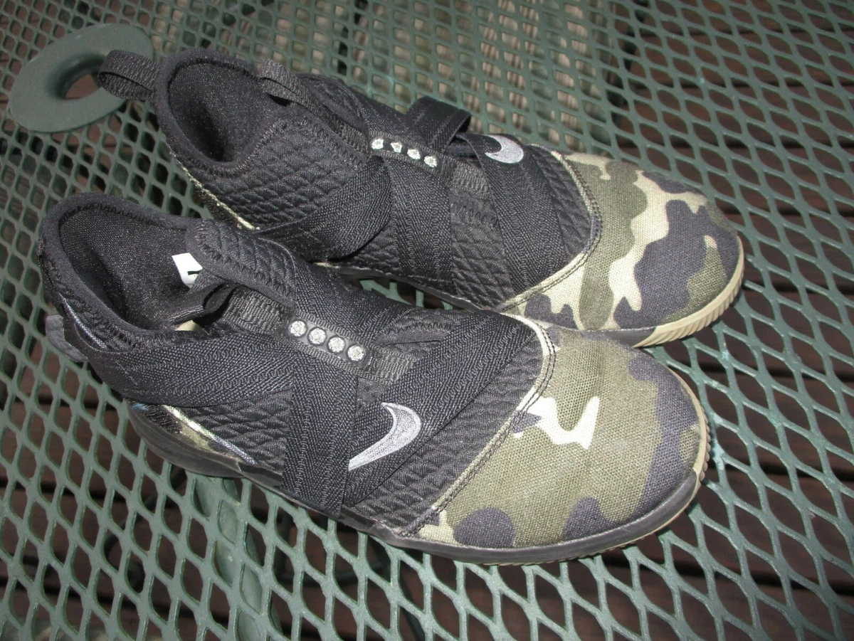 Nike Camouflage High Top Shoes Youth Size 3 eBay