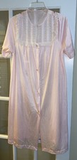 vintage Gilead peignoir long robe Medium Pink Button Lace Mid Century Nylon