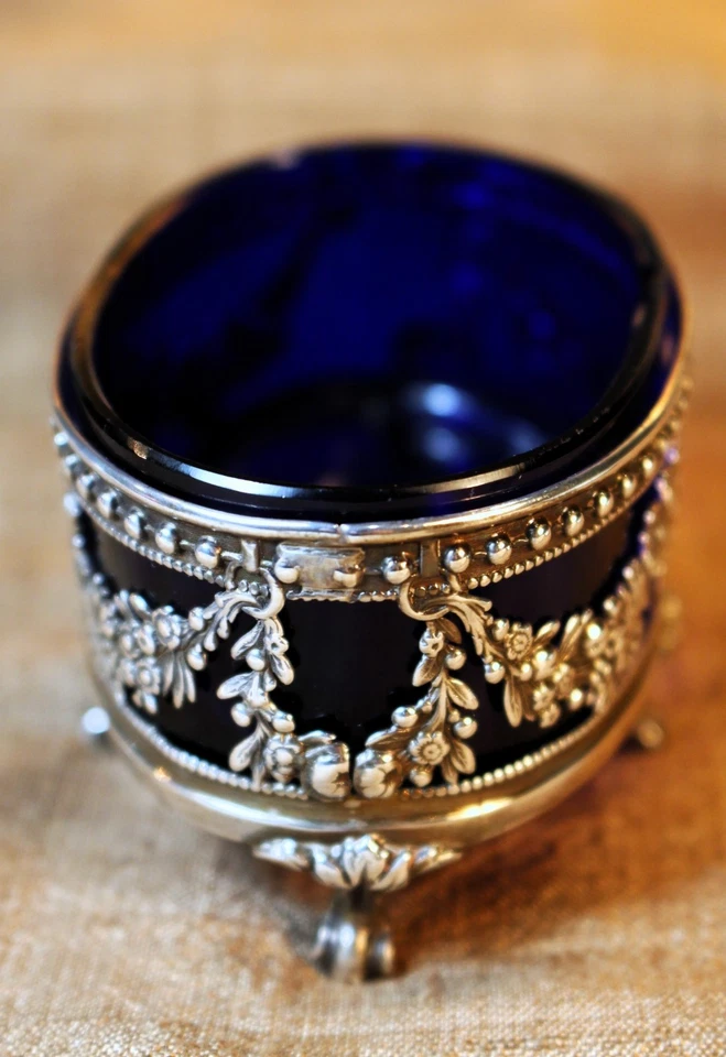 Salero neoclásico de plata Luis XVI .958 siglo XVI (París, Jacques Favre 1794) Foto 4 de 4