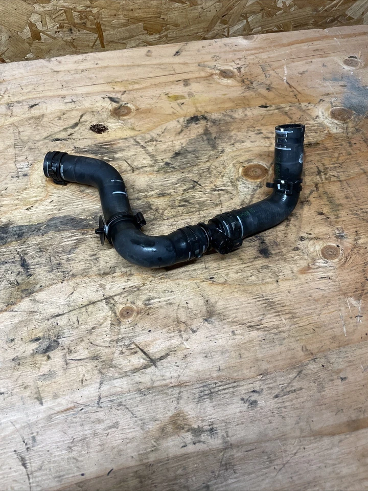 Manguera de refrigeración por agua para Audi Q7 2011-2015 OEM 7L8121070AE Foto 3 de 3