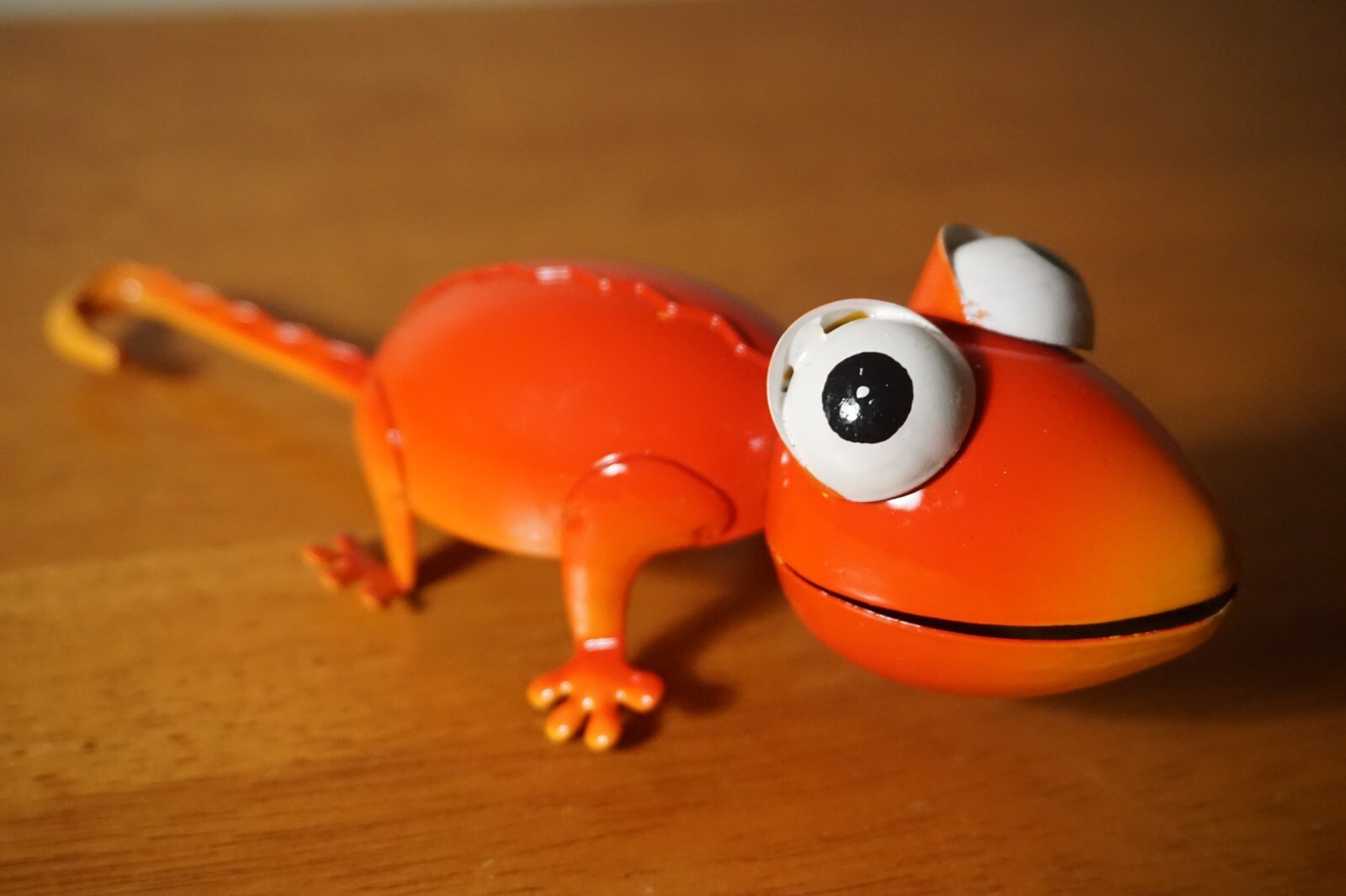 Red Chameleon Lizard Metal Garden Statue Cantina Bar Southwest Home Decor NEW