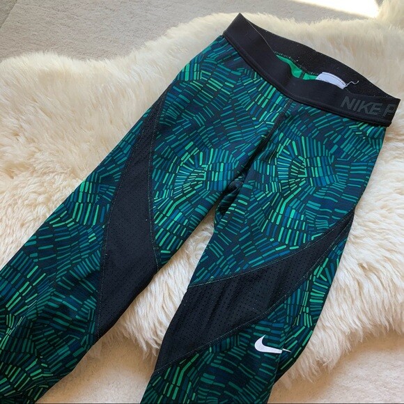 Nike Pro Hypercool Tidal Multi Training Tights XS - image 3