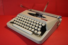 Vintage Royal Royalite 120 Royal McBee Nederland excellent typewriter thumbnail