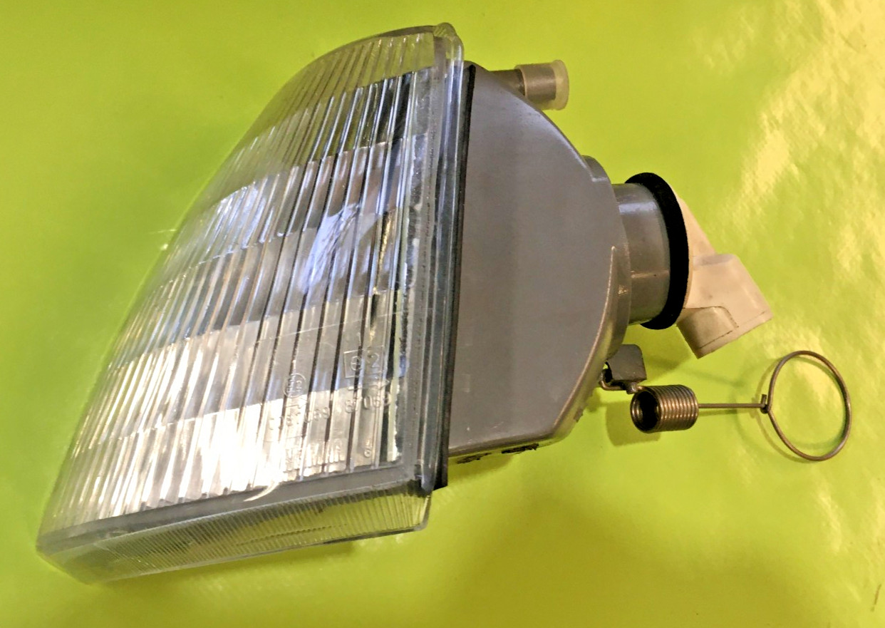 Clignotant avant gauche - RENAULT 19 phase 2 - Référence constructeur 7700799367