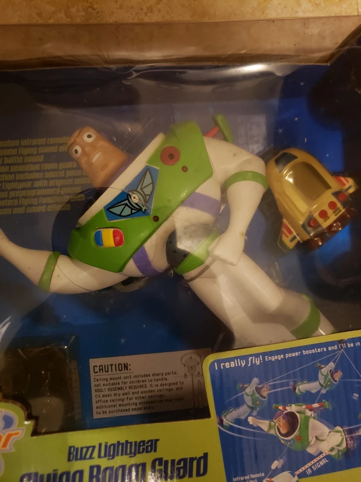 Thinkway 迪士尼皮克斯玩具总动员巴斯光年飞行室护卫 — 第 2/4 张图片