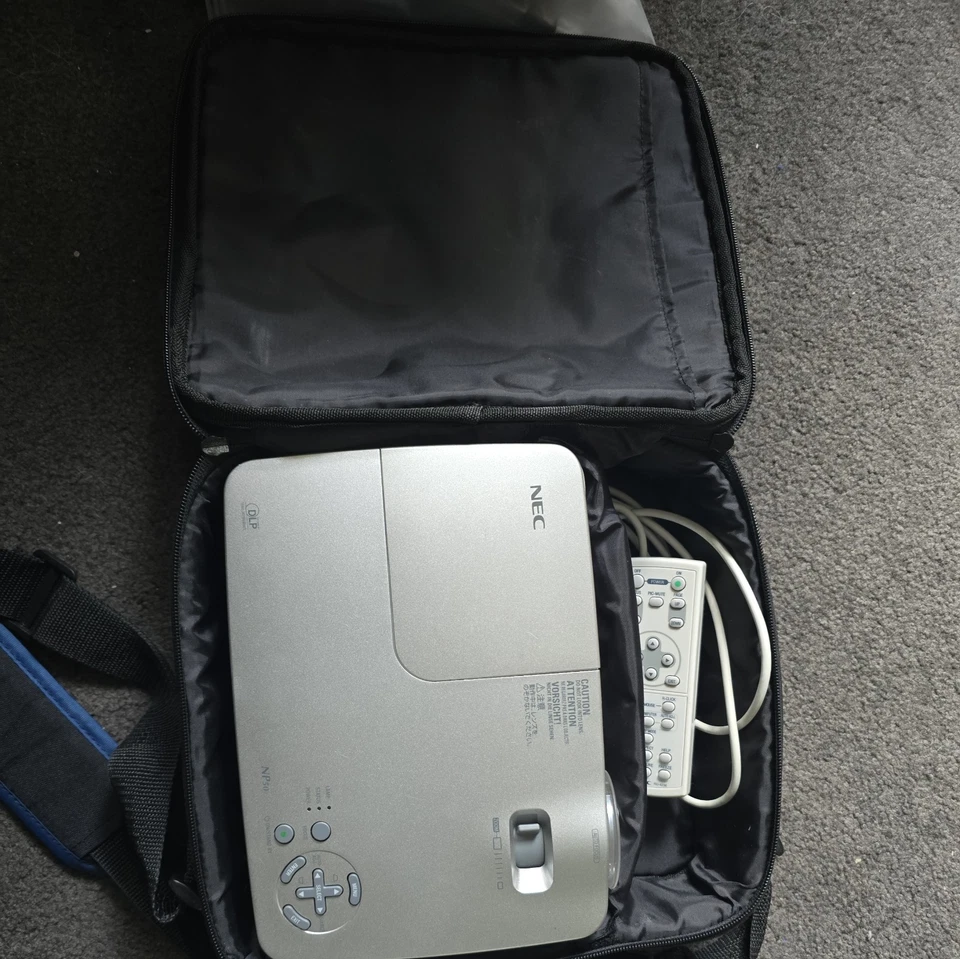 NEC NP50 DLP Projector with Remote - Image 4 of 4