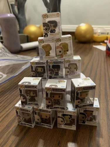 Funko Bitty Pop LOT (13) -- HARRY POTTER -- 2 hyper-rare GOLD chase figurines !!