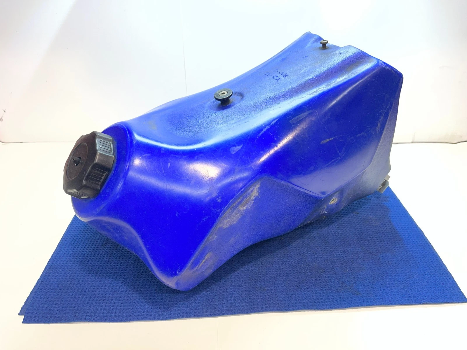 Oversize Gas Fuel Tank 3.6 Gal Blue Fits Yamaha YZ 125 YZ250 1996-2001 Plastic