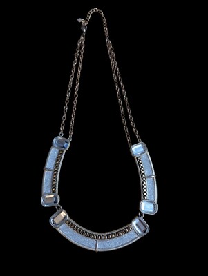 Avon Pretty as a Diamond curved bar statement necklace silver NRO marked adjust