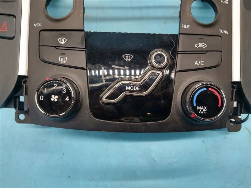 11 HYUNDAI SONATA CLIMATIZADOR CONTROL DE TEMPERATURA CON BISEL OEM 972503Q000 Foto 4 de 4