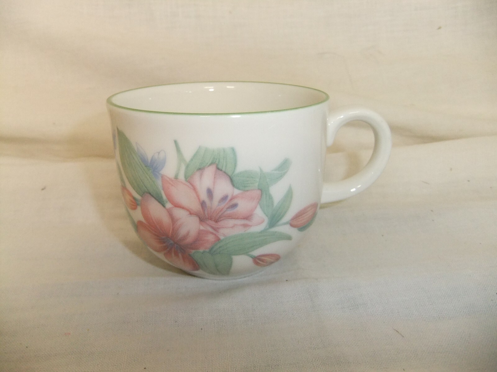 c4 Porcelain Royal Doulton Expressions Carmel (1991) dishwasher safe