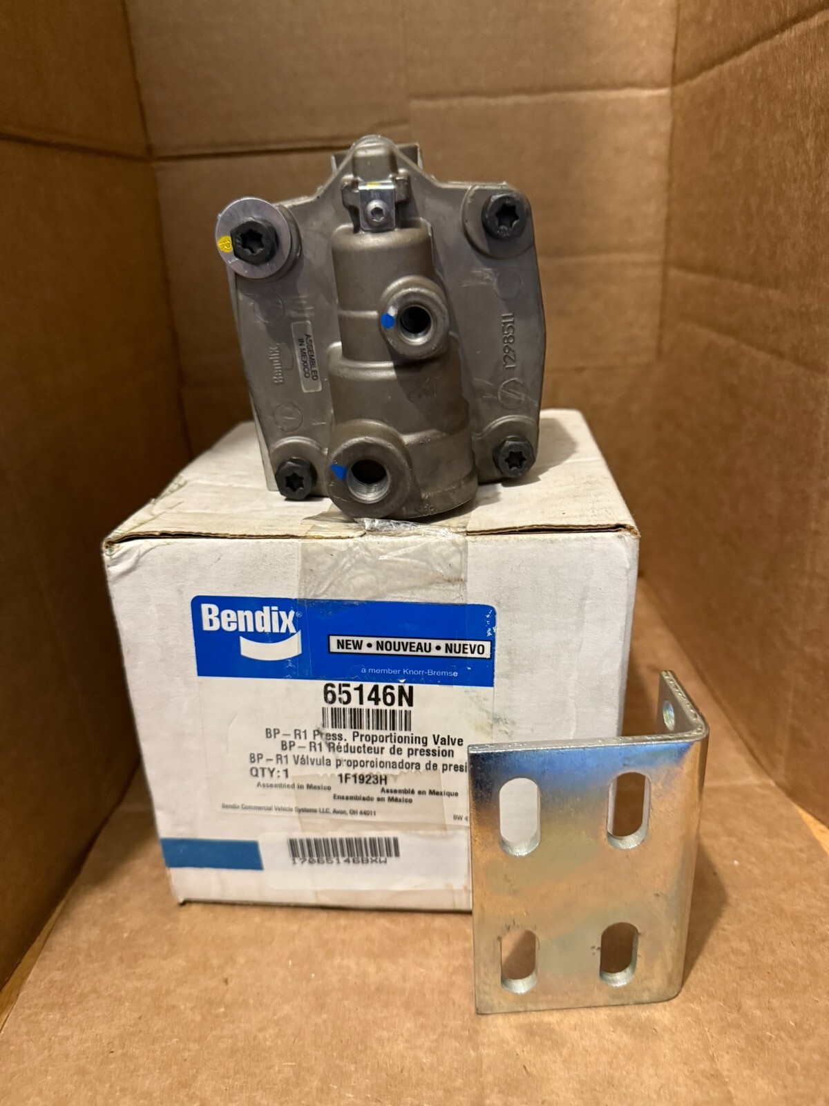 Bendix BP-R1 Series Air Brake Pressure Proportioning Valve Part #65146N ...