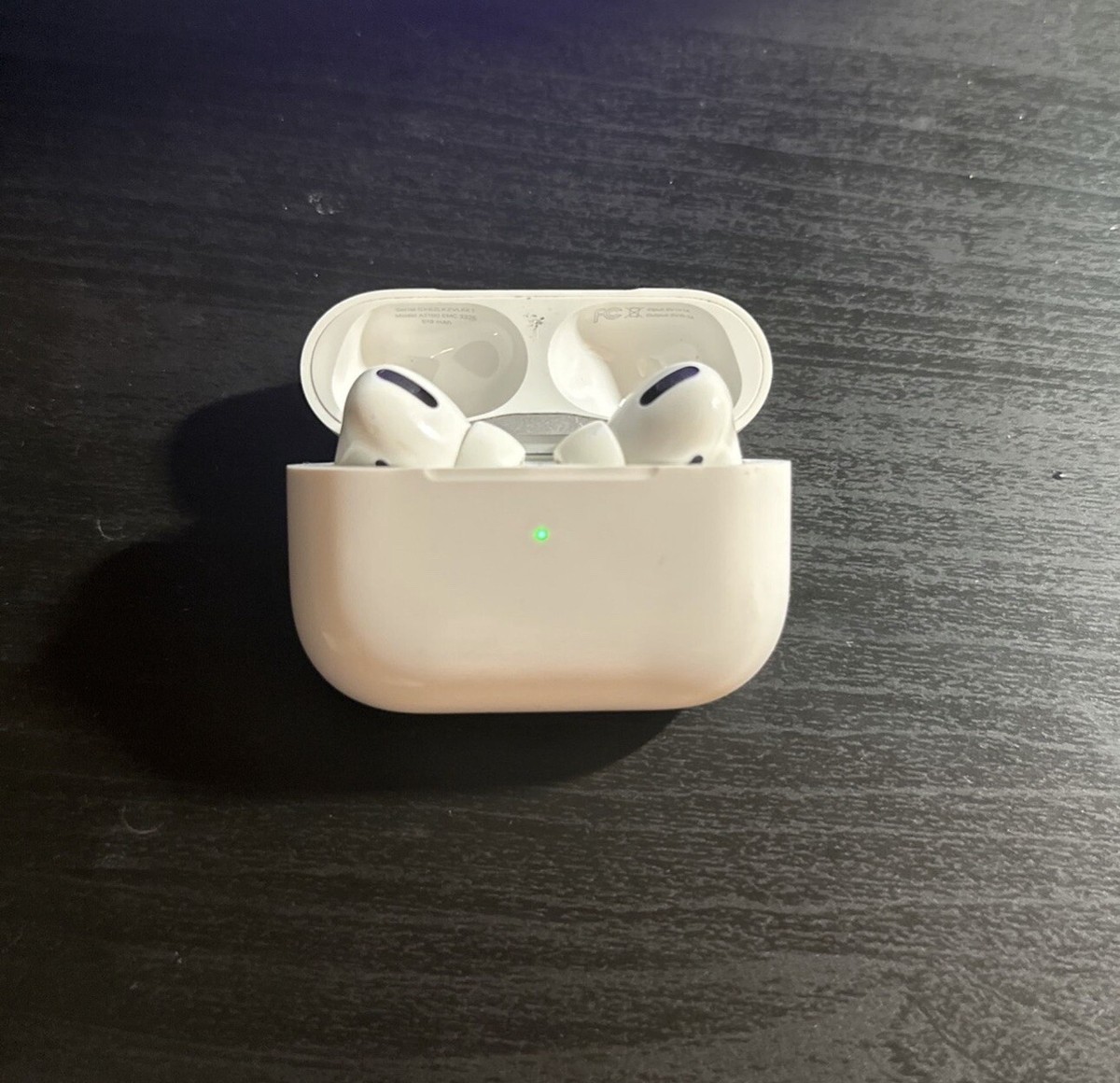 ヘッドフォン/イヤフォン Apple - AirPods Pro with Wireless Charging Case Amazon.com: Apple AirPods Pro : Electronics