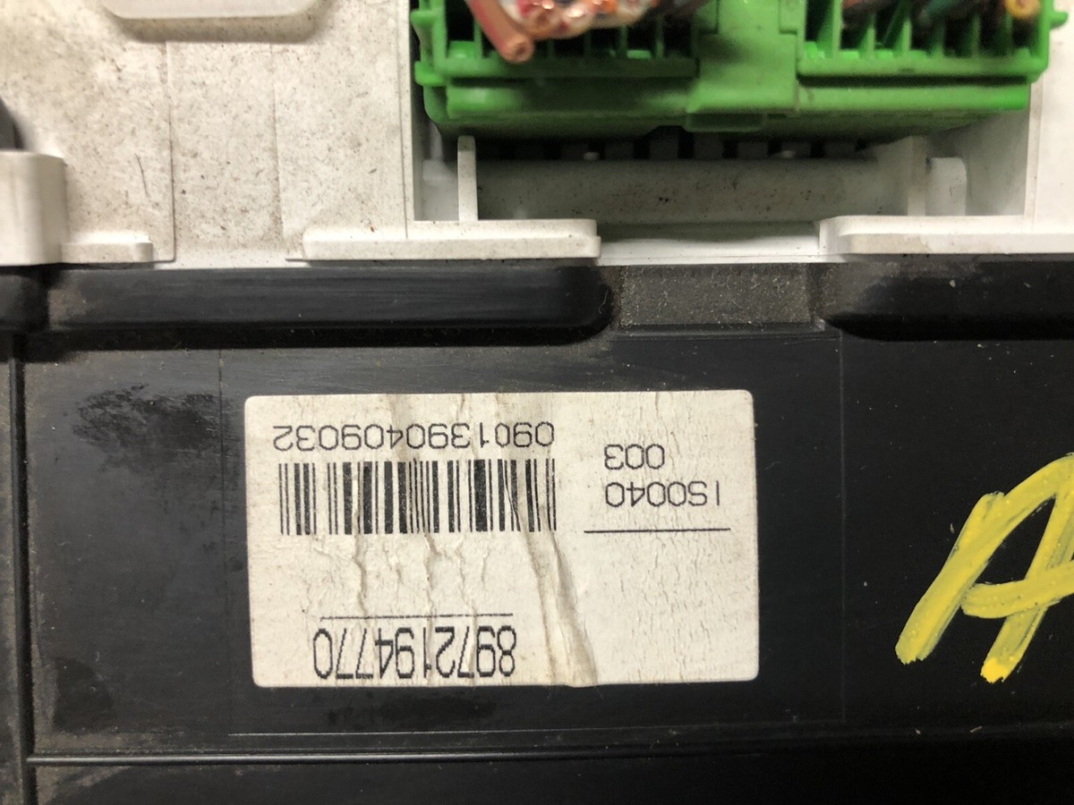 1998 1999 Isuzu Trooper / SLX A/T Instrument Speedometer Gauge