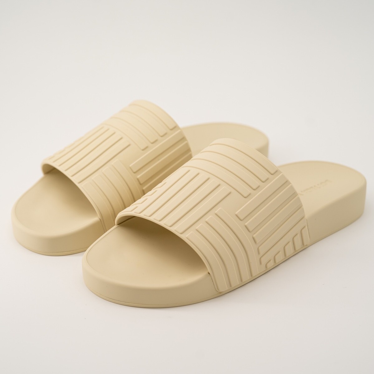 size 42 9 us Bottega Veneta Sea Salt Rubber Slide Sandals  display picture 1