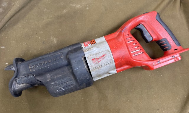 Bare-Tool Milwaukee 0719-20 Sawzall V28 