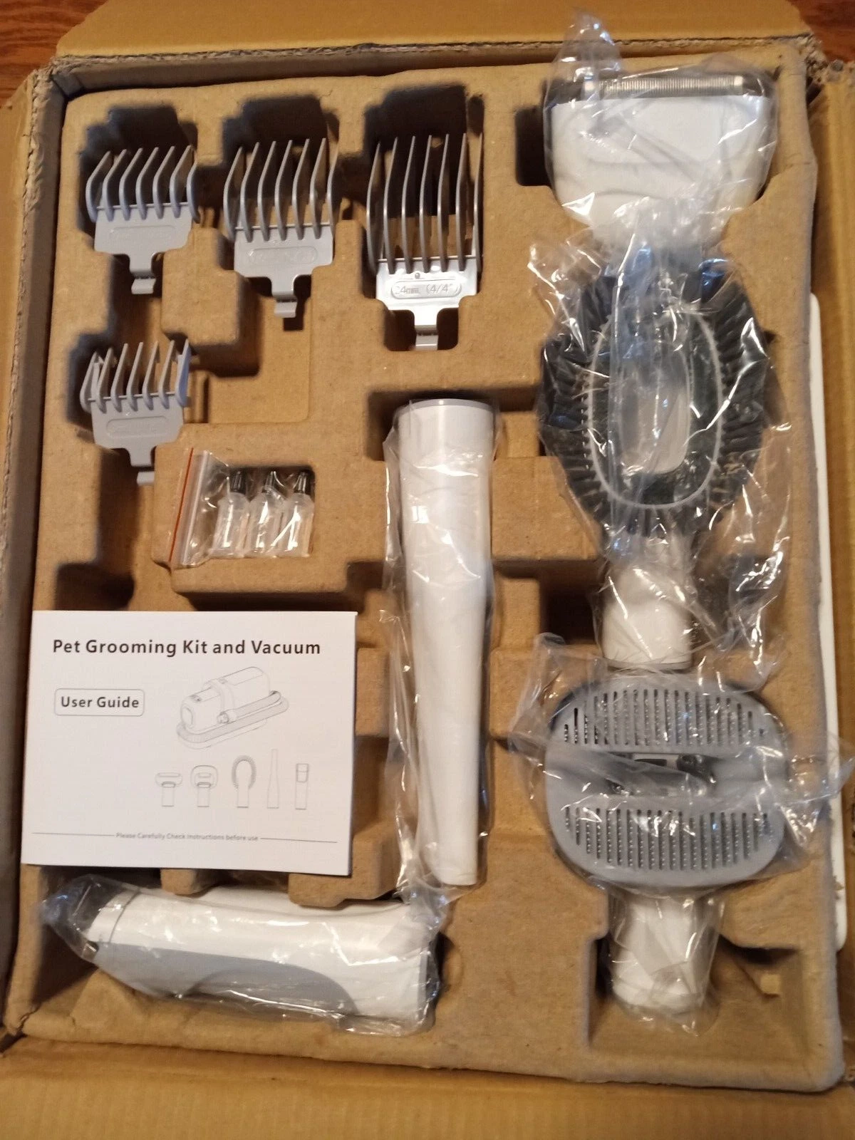 RyRot Dog Grooming Vacuum & Pet Grooming Kit 2.3L w 5 Grooming Tools