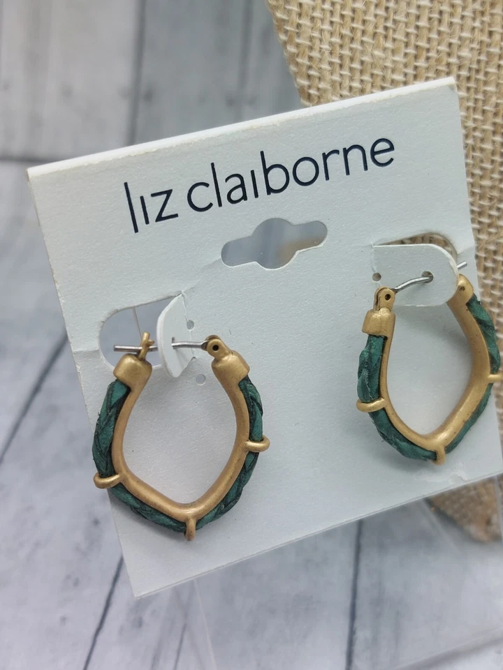 Nuevo Con Etiquetas Firmado Liz Claiborne Collar y Pendientes Perforados Conjunto Tono Oro Oscuro Foto 3 de 4