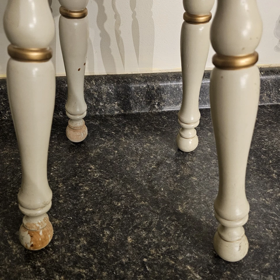 Vintag Traditional Hitchcock Style Four Turned Leg Foot Stool Floral White Brown - Image 4 of 4