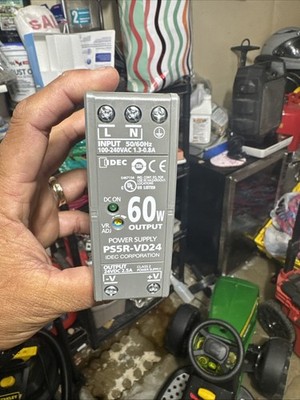 Idec PS5R-VD24 Power Supply 100-240VAC 1.3-0.8A 60W 50/60Hz